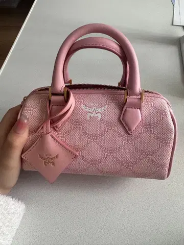 핑크 MCM 미니 보스턴 백
