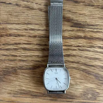 [정크] SEIKO 세이코 실버 스퀘어형 시계 쿼츠