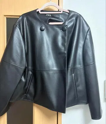 ZARA 인조 가죽 아우터