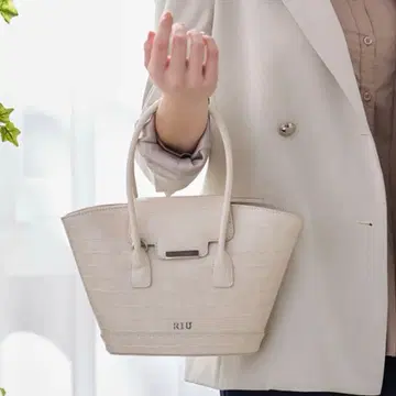 완판템 [ 새상품 ] Riu 2way croco hand bag 베이지