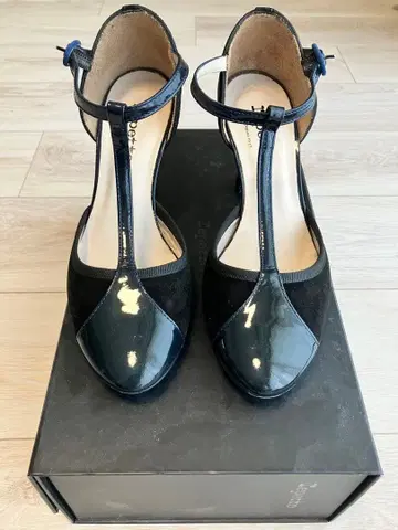 Repetto T 스트랩 힐 37