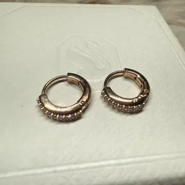 SWAROVSKI 스와로브스키 귀걸이 2024AW 후프 귀걸이