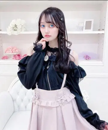 mars 어깨 트임 프릴 라이더 블라우스 블랙 긴팔