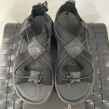 THE NORTH FACE 블랙 스포츠 샌들