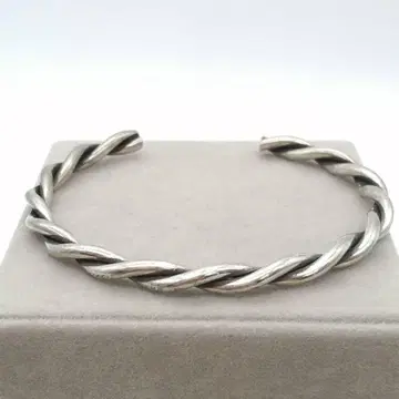 새상품 트위스트 실버 925 뱅글 순은 여성용 팔찌 은