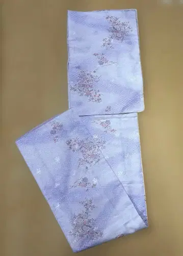 연보라색 꽃무늬 코몬 기모노 춤 일본 무용 화학 섬유 발표회 의상