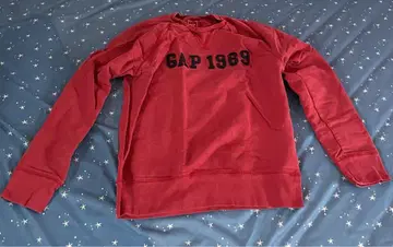 GAP 레드 맨투맨 S