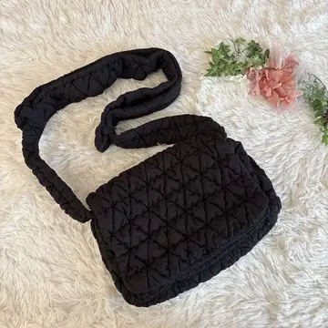ZARA 퀼팅 크로스 바디백 블랙 나일론 자라 완판템
