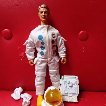 NASA 우주 비행, 스티브 맥퀸 커스텀, 대탈주