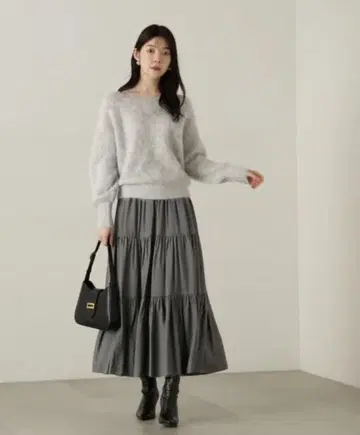 파우더 새틴 캉캉 스커트 PROPORTION BODY DRESSING