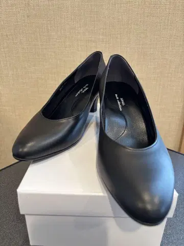 REGAL 블랙 플레인 펌프스 23.0cm