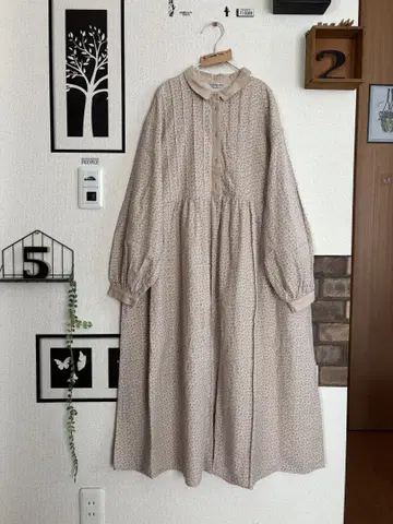 새상품급 옷깃 배색 미니 꽃무늬 원피스 * 베이지