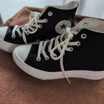 CONVERSE ALL STAR 블랙 스니커즈