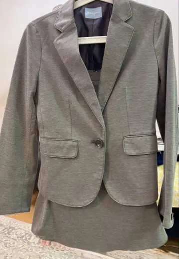 THE SUIT COMPANY she 그레이 스커트 수트