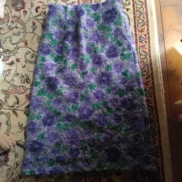 시빌라 울 모헤어 몰 스커트