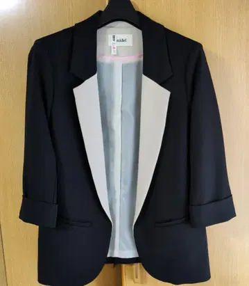 Snidel 테일러드 자켓 블랙 화이트 오피스 세레모니