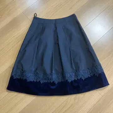 갤러리 비스콘티 스커트 네이비 L
