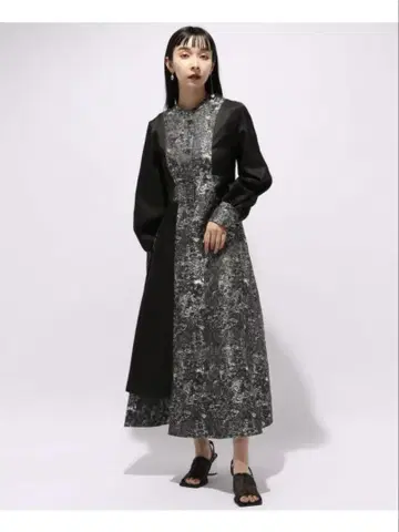[ 새상품급 ] HARE 하레 갈라 절개 디자인 원피스