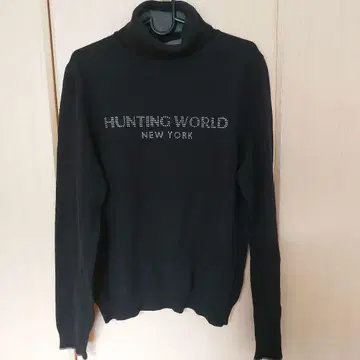 HUNTING WORLD 캐시미어 블랙 터틀넥 스웨터