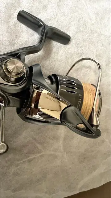 24 에어리티 ST LT 2500S-XH-QD DAIWA