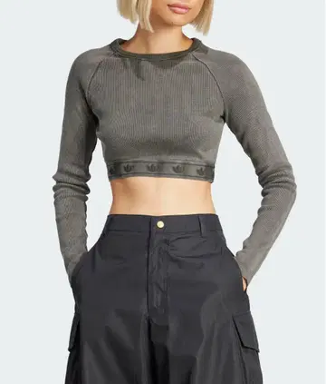 adidas 그레이 크롭 긴팔 T셔츠