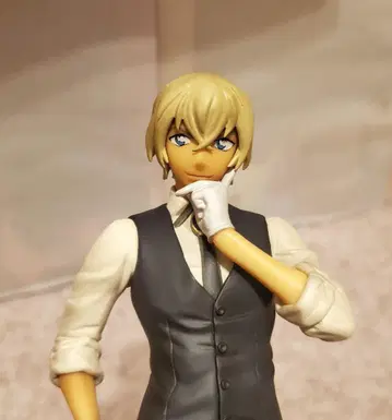 완성품 피규어 (아무로 토오루) @ 명탐정 코난