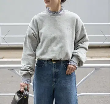 그레이 크롭 트레이닝복