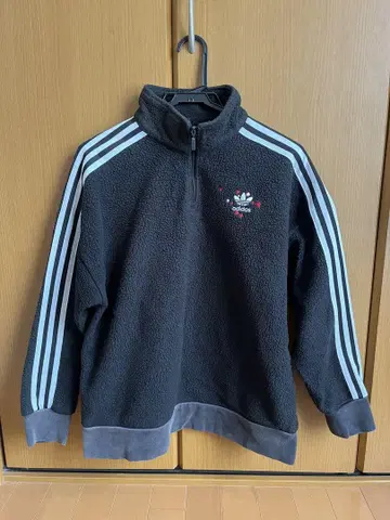 adidas 하트 자수 하프 지퍼 트레이닝복