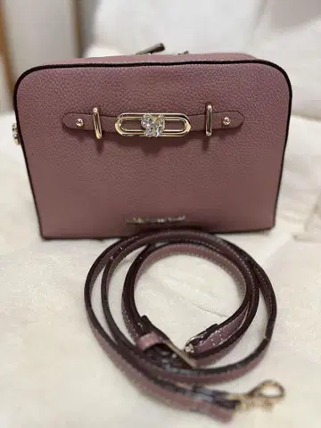 JILL BY JILLSTUART 컨버터블 포쉐트 핑크