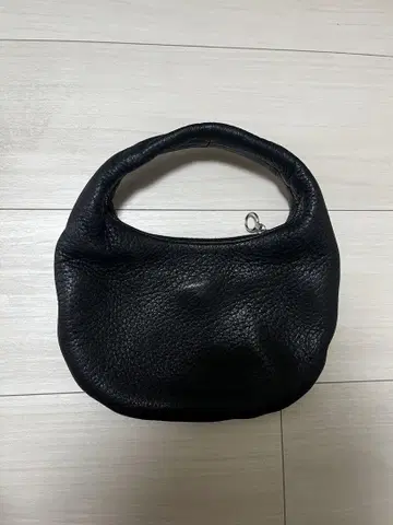 aeta Round S 사이즈 블랙