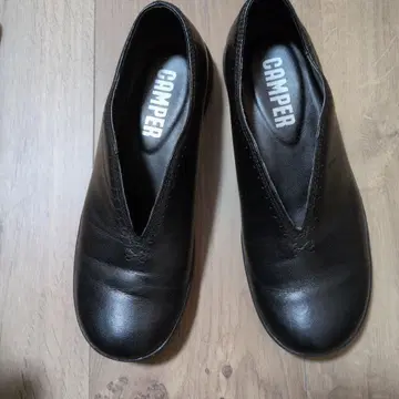 CAMPER 블랙 슬립온