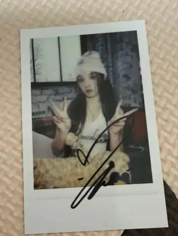 (G)IDLE 우기 사인 포함 트레이딩 카드