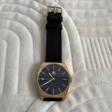 adidas 아날로그 손목시계 가죽 블랙/골드