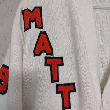 DEHEN 화이트 가디건 MATT VACADEMIC