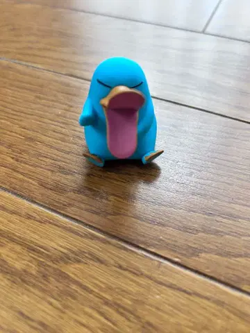 이코짱 피규어 파랑