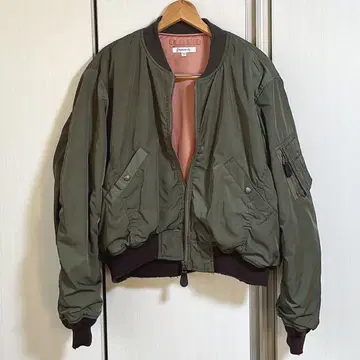 MOUSSY 새상품급 바시티 자켓 MA-1
