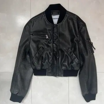 BERSHKA 가죽 크롭 자켓