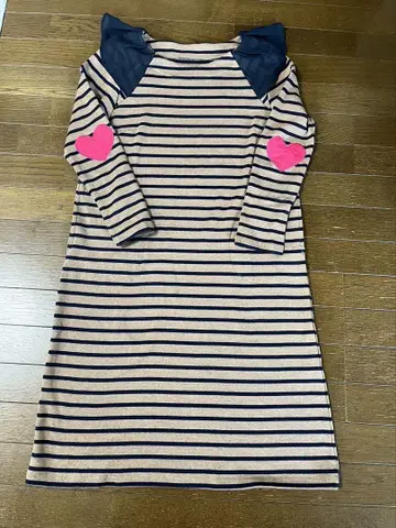 앤드러브 옷장 안쪽 미기모 하트 패치 보더 원피스