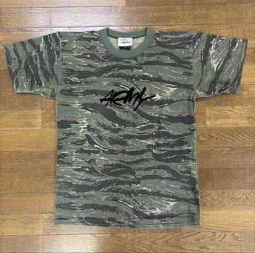 FUTURA LABORATORIES(퓨추라) T셔츠