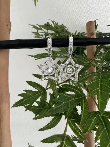 Swarovski 별 모양 귀걸이 인증서 없음 BOX 있음
