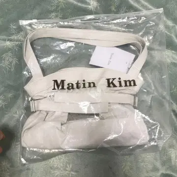Matin Kim 화이트 숄더백