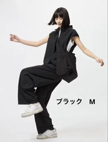 UNIQLO 울트라 스트레치 액티브 와이드 팬츠 M 사이즈 블랙