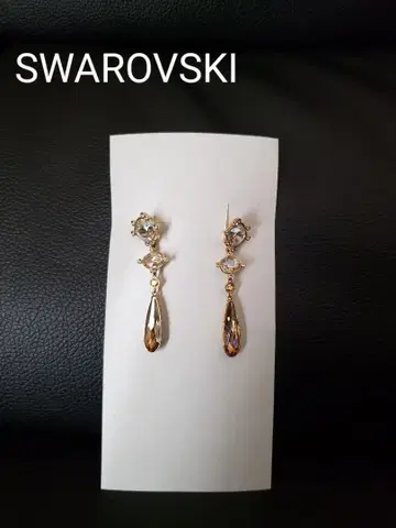 SWAROVSKI 크리스탈 귀찌 티어드롭