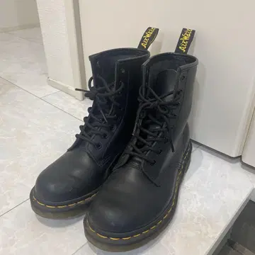 Dr.Martens 8홀 EU37