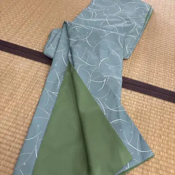 청록색과 그린의 코몬 기모노