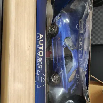 AUTOart 닛산 스카이라인 1/18 미니카