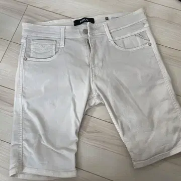 REPLAY ANBASS SHORTS 화이트 30