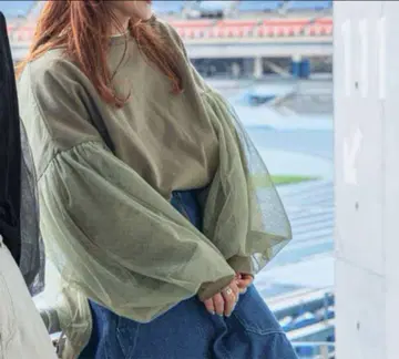 니코앤드 인기 스태프 프로듀스 튤 절개 풀오버