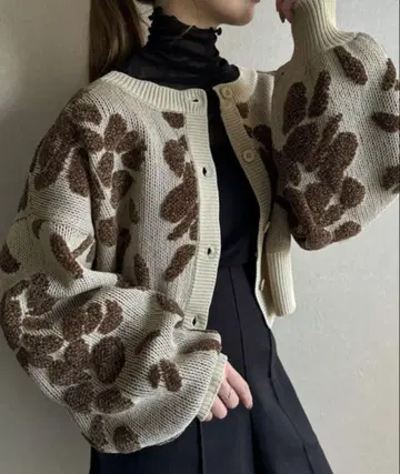 JUNOAH 몰얀 플라워 가디건 모카