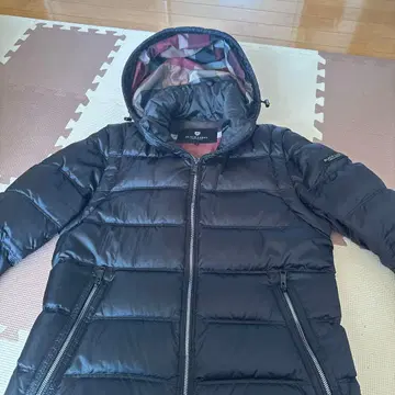 블랙 라벨 다운 자켓